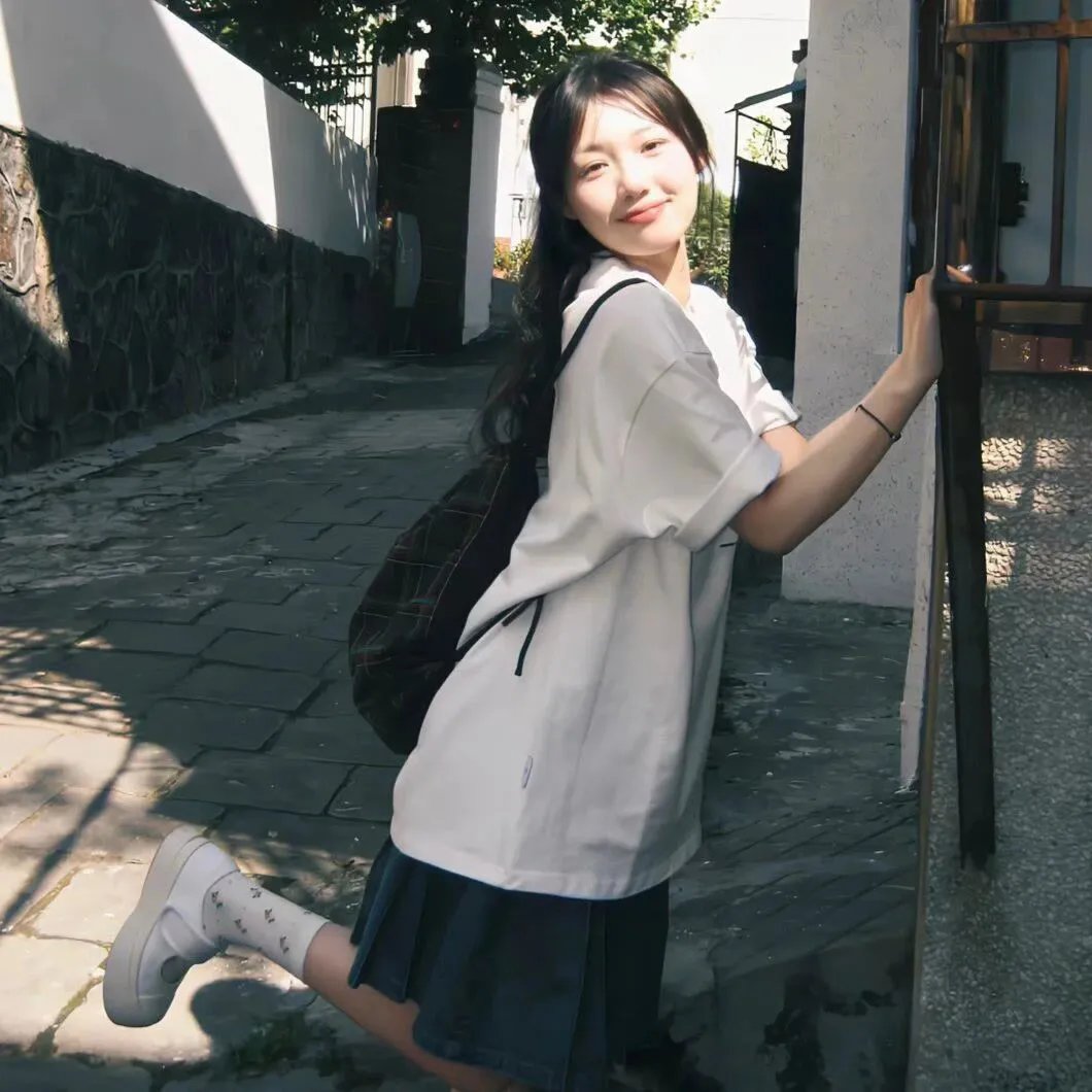 上载新生第一季封面